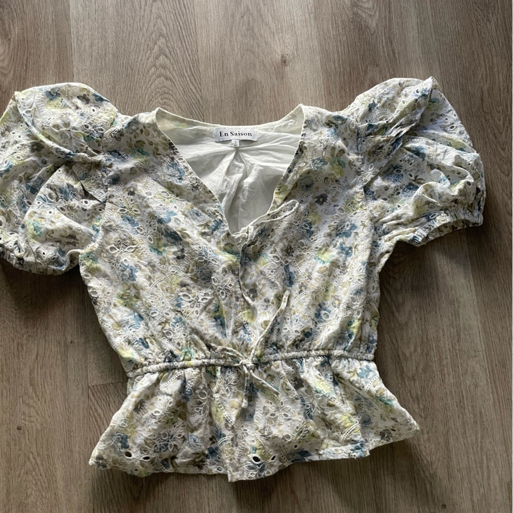 en saison eliza blue & white floral eyelet puff sleeve blouse top size small